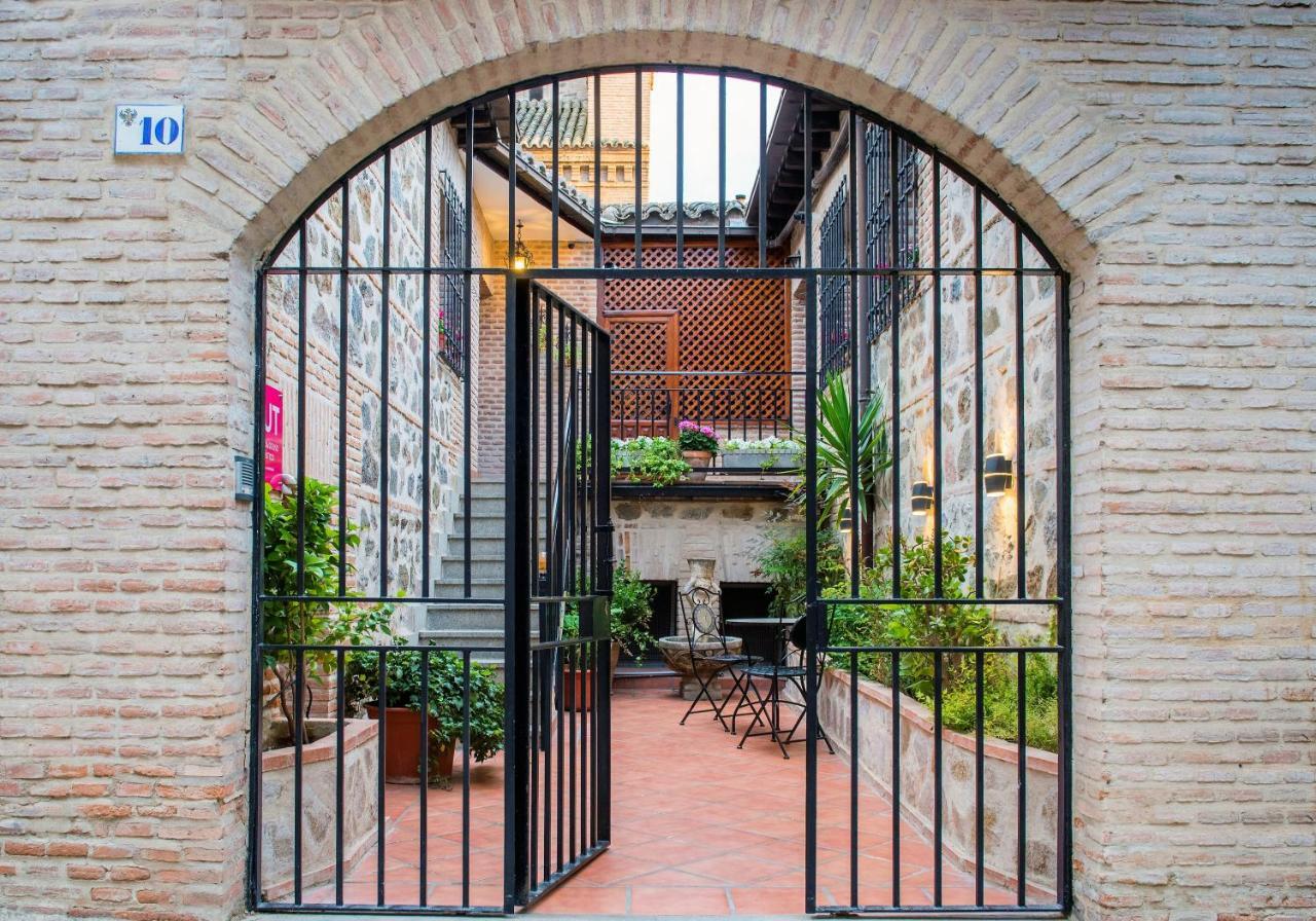 Casa De Bisagra * Toledo